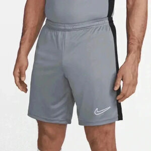NWT Men’s Nike slim fit soccer shorts size XXL